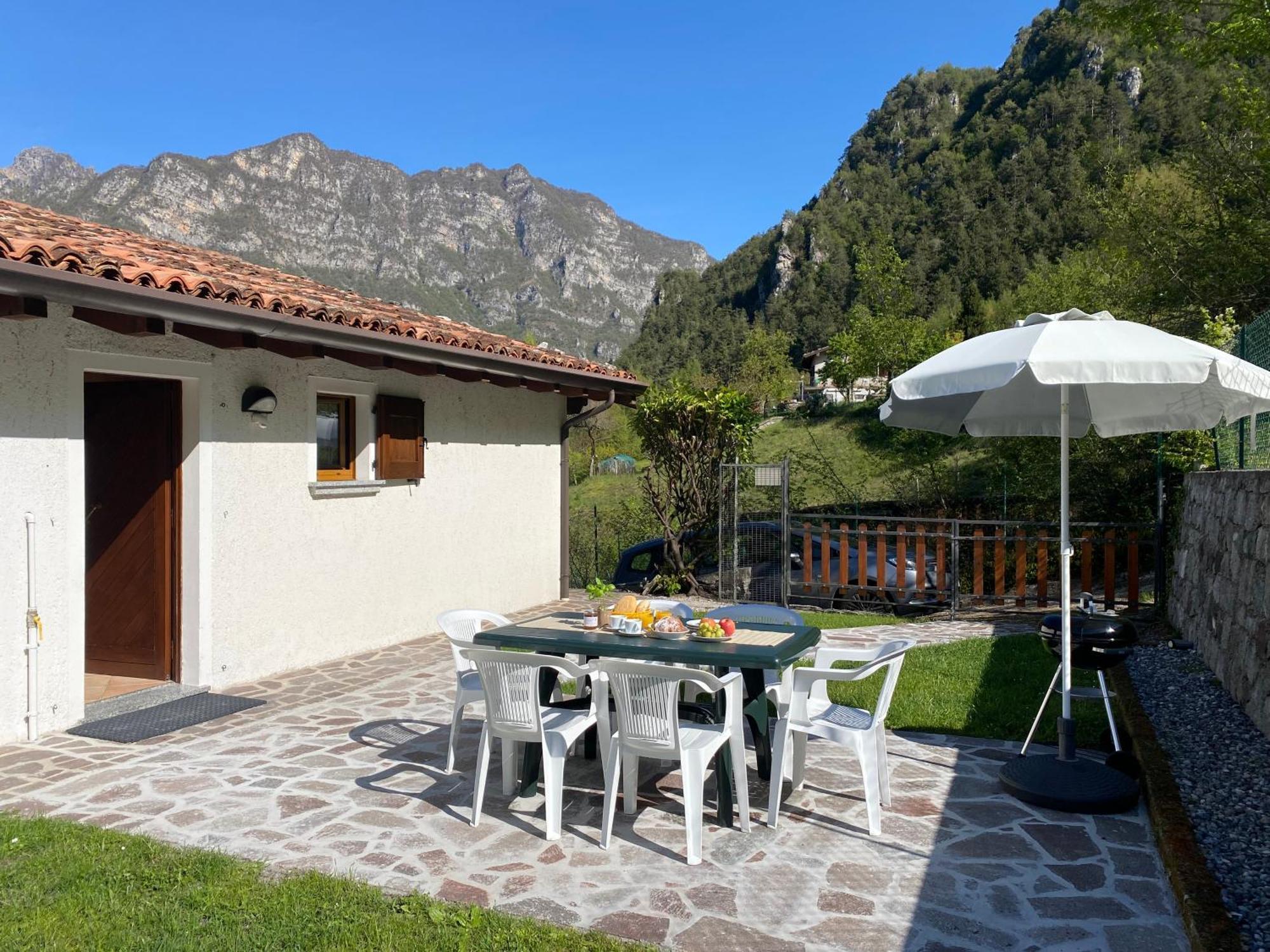 Casa Carla, Bis 4 Personen, Garten, Balkon Mit Blick Auf Den See Und Die Berge Crone Exterior photo